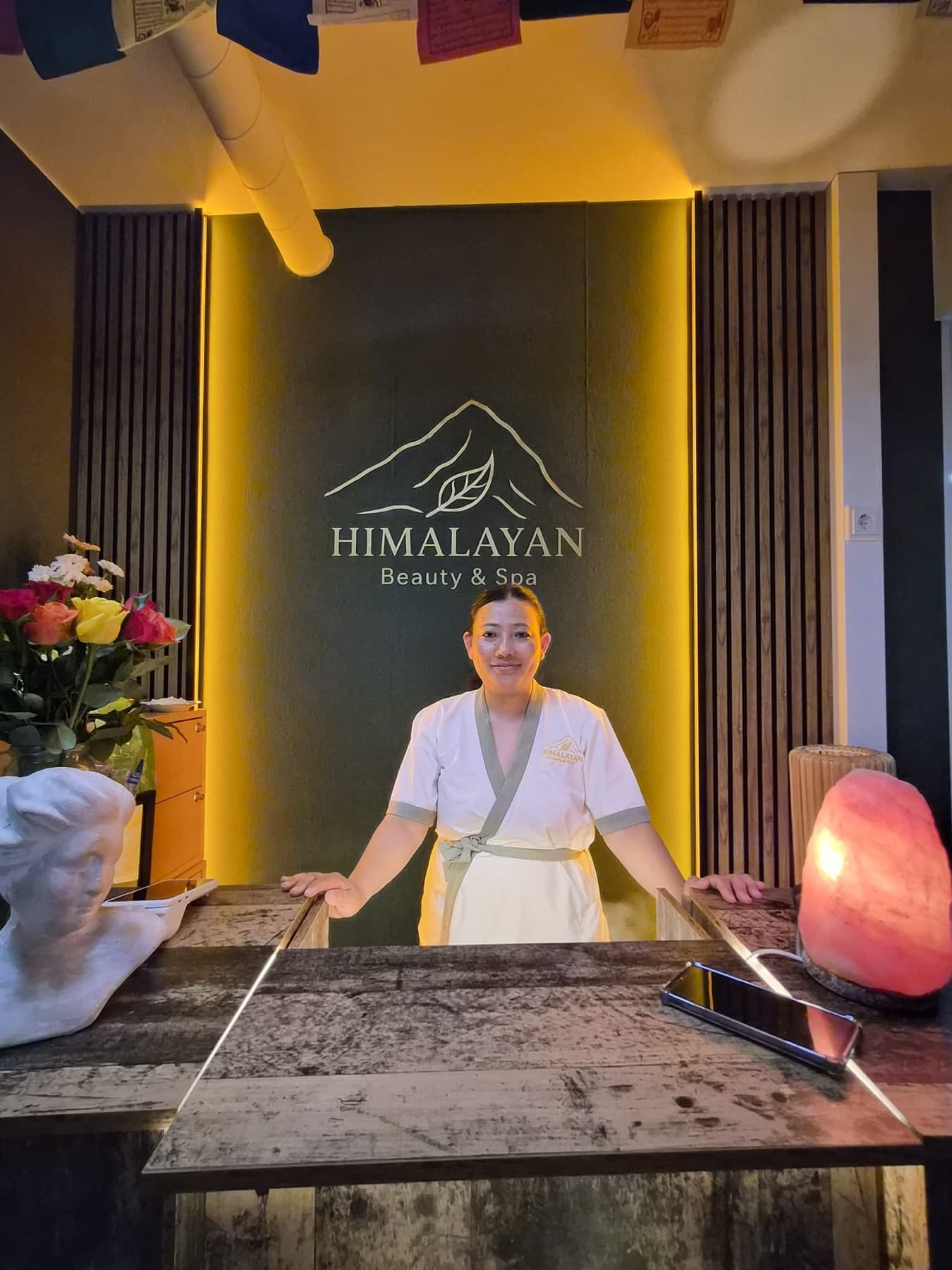 Shila, Himalayan Beauty & Span perustaja, keitaan vastaanotossa